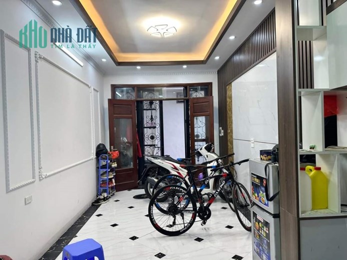 NHÀ HIẾM PHÚC LỢI, TRUNG TÂM PHÚC LỢI, CHỢ PHÚC LỢI, TRƯỜNG HỌC,THUẬN TIỆN ĐI LẠI 35M2 GIÁ 2,55 TỶ
