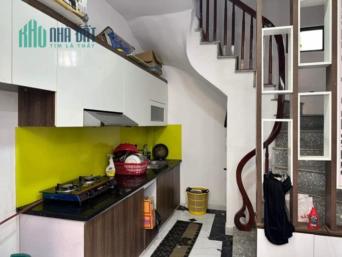 NHÀ HIẾM PHÚC LỢI, TRUNG TÂM PHÚC LỢI, CHỢ PHÚC LỢI, TRƯỜNG HỌC,THUẬN TIỆN ĐI LẠI 35M2 GIÁ 2,55 TỶ