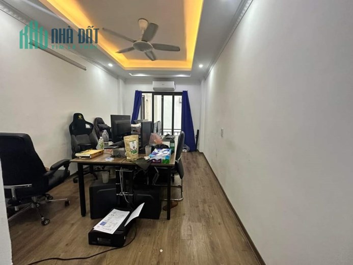 NHÀ HIẾM PHÚC LỢI, TRUNG TÂM PHÚC LỢI, CHỢ PHÚC LỢI, TRƯỜNG HỌC,THUẬN TIỆN ĐI LẠI 35M2 GIÁ 2,55 TỶ