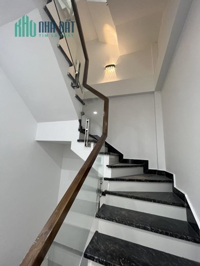 Nhà Miếu Hai Xã xây mới độc lập 4 tầng siêu đẹp , Ô tô đỗ cửa ngày  đêm
