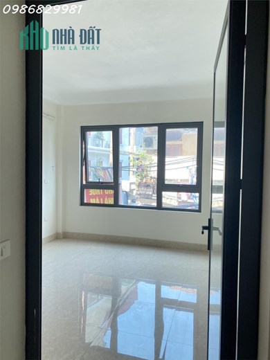 CHÍNH CHỦ CHO THUÊ NHÀ TẠI MẶT ĐƯỜNG GIÁP BÁT, HOÀNG MAI, HÀ NỘI
- Diện tích sàn: 38m2 x 4 tầng 1