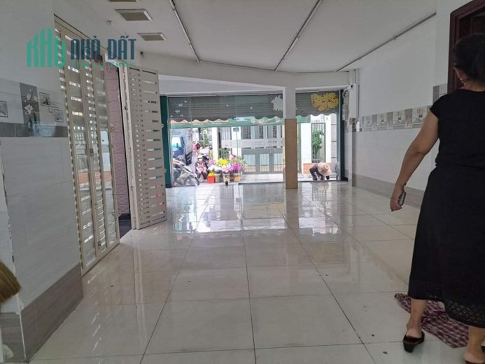 Định Cư Mỹ Cần Bán Gấp Nhà Mặt Tiền Đặng Lộ, Tân Bình, 65m2, Ngang 5m, 5 Tầng, Nhỉnh 11 Tỷ.