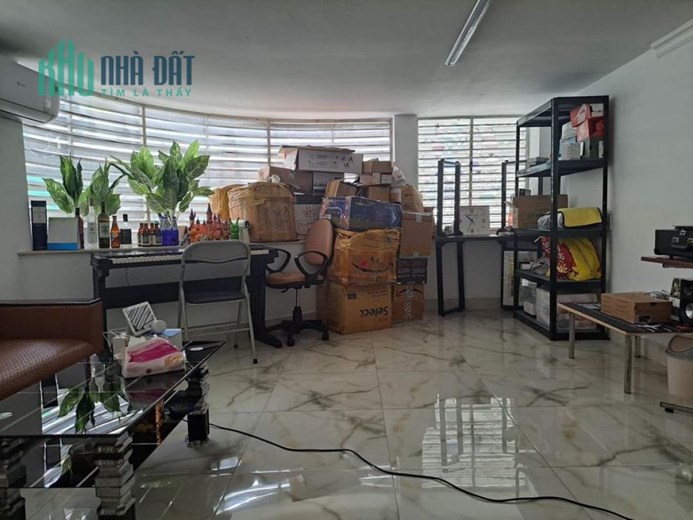 Định Cư Mỹ Cần Bán Gấp Nhà Mặt Tiền Đặng Lộ, Tân Bình, 65m2, Ngang 5m, 5 Tầng, Nhỉnh 11 Tỷ.