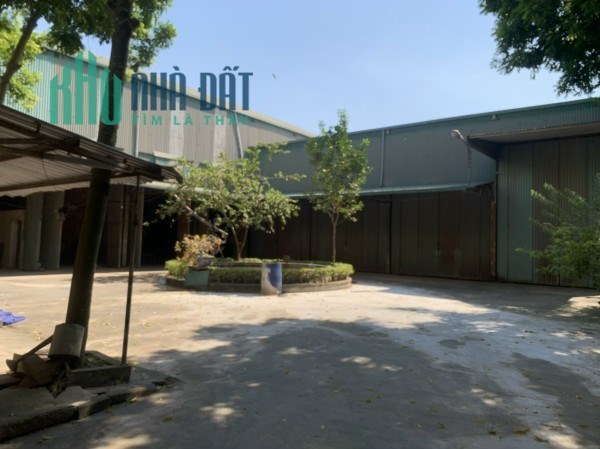 Bán nhà và kho xưởng cụm công nghiệp An Hoà, Ninh Phong, TP Ninh Bình.
Diện tích: 2041m2 (Mặt tiền
