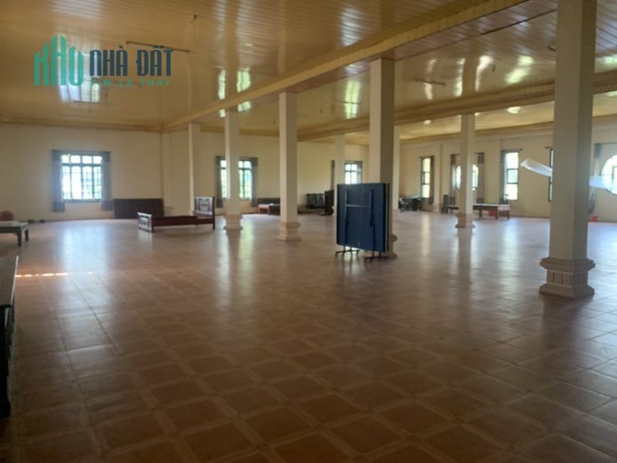 Bán nhà và kho xưởng cụm công nghiệp An Hoà, Ninh Phong, TP Ninh Bình.
Diện tích: 2041m2 (Mặt tiền