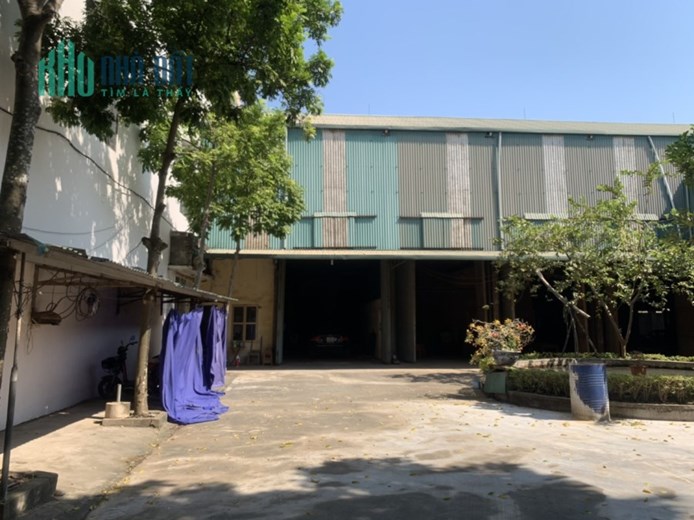 Bán nhà và kho xưởng cụm công nghiệp An Hoà, Ninh Phong, TP Ninh Bình.
Diện tích: 2041m2 (Mặt tiền