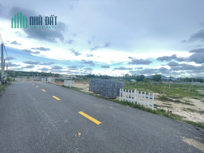Cần bán gấp lô đất ven biển Vũng Tàu. Cách biển 1km