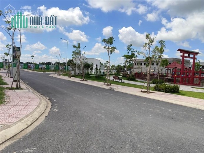 Kẹt tiền bán gấp 83m2 thổ cư MT DT823 Đức Hoà, Long An SHR chỉ 750tr. Lh:0392120322