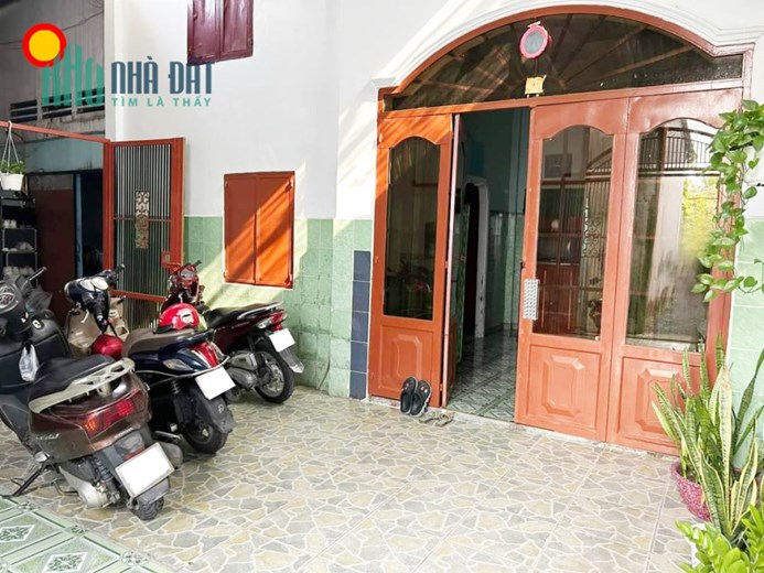 Bán nhà Bình Chiểu, Thủ Đức, giá 2.6 tỷ, diện tích 100m2, sổ hồng riêng.
