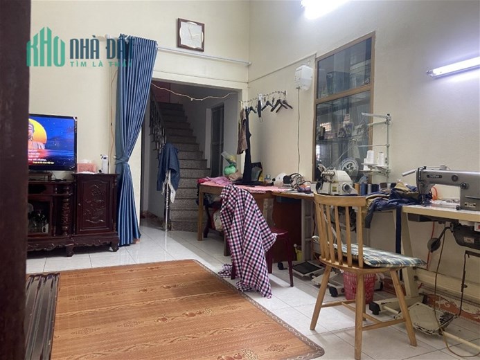 Bán Đất Tặng Nhà Phố Lạc Long Quân Quận Tây Hồ. 75m Mặt Tiền 6m Nhỉnh 16 Tỷ. Cam Kết Ảnh Thật Mô Tả