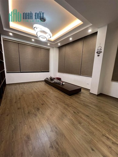 Bán Nhà Phố Lạc Long Quân Quận Tây Hồ. 65m Xây 6 Tầng Mặt Tiền 4,4m Nhỉnh 18 Tỷ. Cam Kết Ảnh Thật
