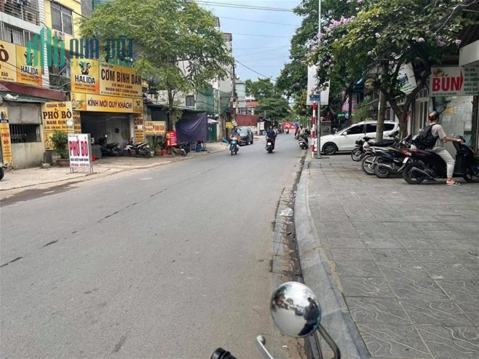 Bán Nhà Phố Lạc Long Quân Quận Tây Hồ. Sổ 70m Thực Tế 80m Nhỉnh 16 Tỷ. Cam Kết Ảnh Thật Mô Tả Chính
