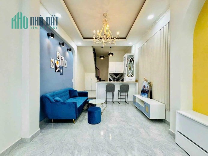 237 - PHẠM VĂN CHIÊU - GÒ VẤP.NHÀ MỚI NỞ HẬU .
_ 35M2(3.6X10M) - 2 TẦNG BTCT - FULL NỘI THẤT GIÁ