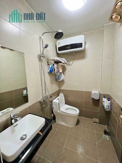 Bán nhà Đê La Thành 30m 5T sát Ô Tô ngõ thoáng nhà sáng 4.3 tỷ