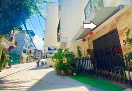 NHÀ ĐẸP LÔ GÓC NGỌC THỤY LONG BIÊN ,Ô TÔ TRÁNH,NHIỀU TIỆN ÍCH.DT 31M .GIÁ 4,5 TỶ
