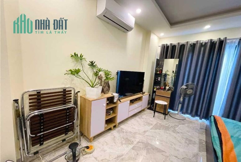 NHÀ ĐẸP LÔ GÓC NGỌC THỤY LONG BIÊN ,Ô TÔ TRÁNH,NHIỀU TIỆN ÍCH.DT 31M .GIÁ 4,5 TỶ