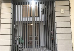 Cần bán gấp nhà số 10 ngõ 76 Yên Phụ, quận Tây hồ 5tầng,dt22,9m mt2,9m, sân 14m2 nhà mới nở hậu,