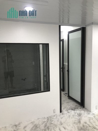 Cần bán gấp nhà số 10 ngõ 76 Yên Phụ, quận Tây hồ 5tầng,dt22,9m mt2,9m, sân 14m2 nhà mới nở hậu,