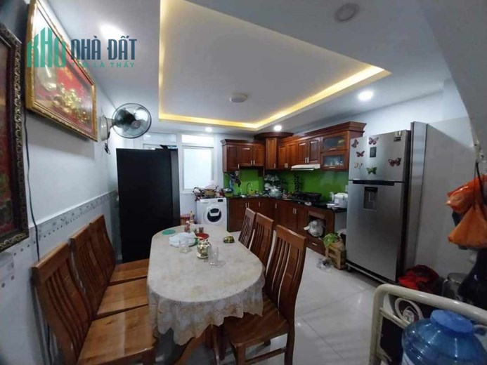 HIẾM! Nhà bán 60m2, 4 tầng đẹp ở ngay HXH 8m sát mặt tiền Hà Huy Giáp Quận 12