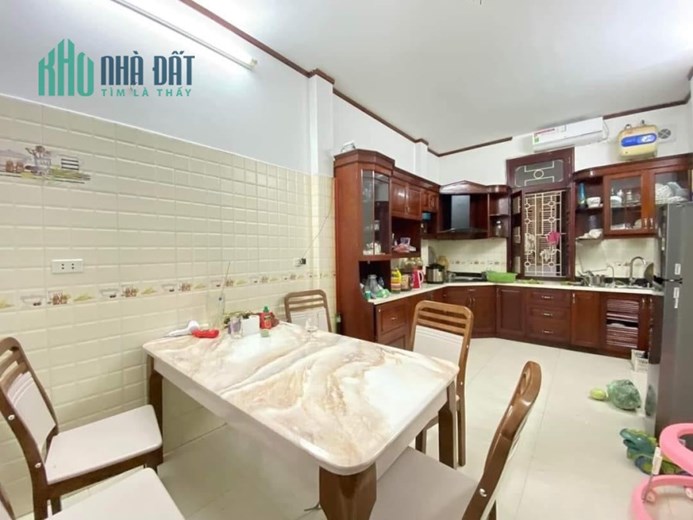 YÊN LÃNG - NHÀ ĐẸP - PHÂN LÔ - NGÕ THÔNG - GẦN PHỐ -DT 55M x 5T -GIÁ NHỈNH 8 TỶ