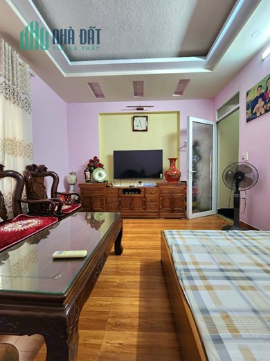Bán nhà mặt đường 68m 4 tầng GIÁ 4.5 tỉ kinh doanh tốt Thư Trung - Văn Cao