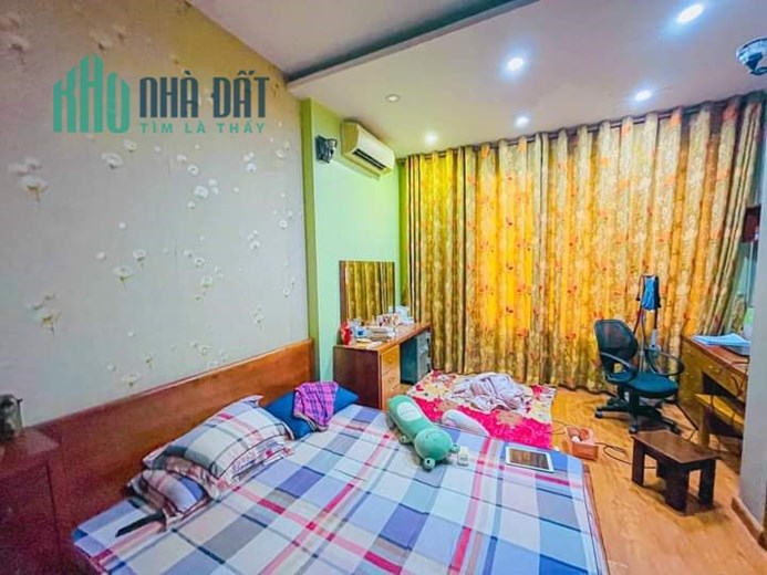 Bán Nhà Ngõ 125 Phố Nguyễn Ngọc Vũ 43m2 x 5 tầng, 4 phòng ngủ có thể làm 5 phòng tùy ý, nhà mới ở