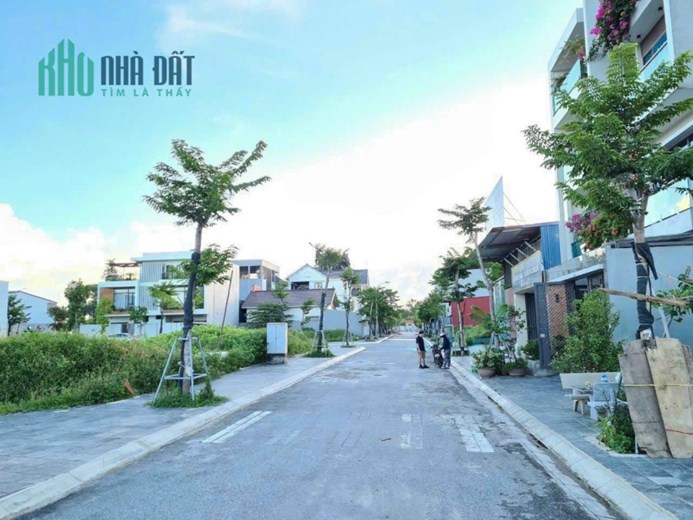 Bán nhà 3.5 tầng khu đô thị Nguyên Khê - 3 mặt thoáng - cho thuê 20tr/tháng