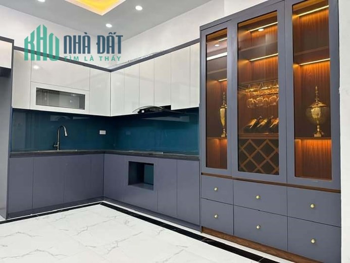 Bán Nhà Ngõ 66 Phố Hoàng Văn Thái 41m2 x 4 tầng, 4 phòng ngủ khép kín full nội thất sàng trọng, ngõ