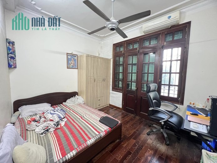 RẺ !! Bán nhà mặt phố Đội Cấn 100mx5T MT 7m hơn 20 ty KD đầu tư ngon Bán Gấp Ba Đình