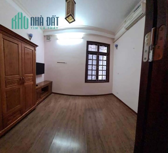 Bán Nhà Ngõ 35 Phố Cát Linh 52m2 x 5 tầng, 6 phòng ngủ đầy đủ công năng, ngõ thông rộng, giá đầu tư