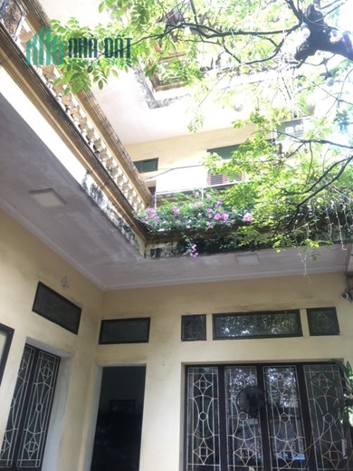 Bán nhà Thạch Bàn, Ô Tô, Vỉa Hè, 160m2, 3T, MT 9m, nhĩnh 22 tỷ.