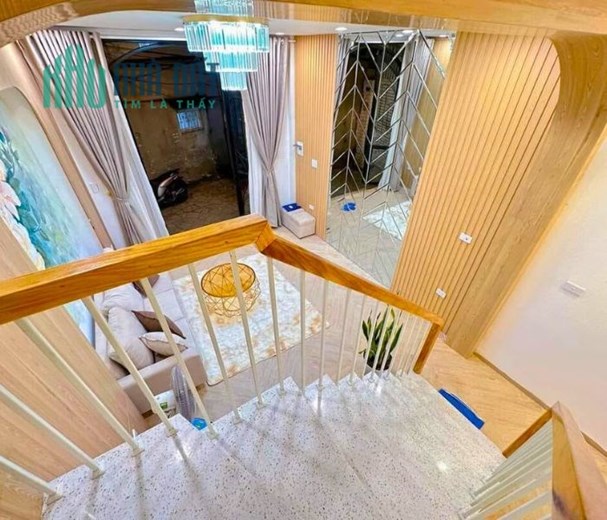 Bán nhà đẹp Sân Vườn - Nở Hậu gần phố Cát Linh, Đống Đa, 56m2 x 4T giá 6 tỷ 600 triệu