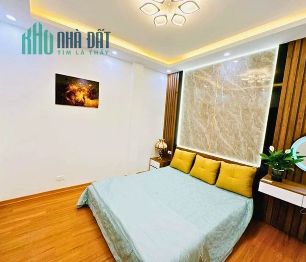 Bán nhà đẹp Sân Vườn - Nở Hậu gần phố Cát Linh, Đống Đa, 56m2 x 4T giá 6 tỷ 600 triệu