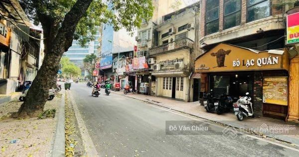 Nay gia đình bán gấp Mặt phố Phó Đức Chính giá 19.8 tỷ, 60m , MT 7m KD TỐT