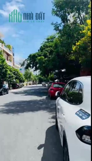 Bán gấp nhà 4 tầng mặt tiền đường A2 KĐT Vĩnh Điềm Trung, Nha Trang phù hợp vừa ở vừa kinh doanh.
