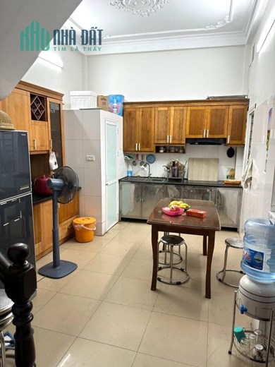 Bán nhà Hoàng Cầu  45m x 4T  MT 3.4m giá 6.9 tỷ