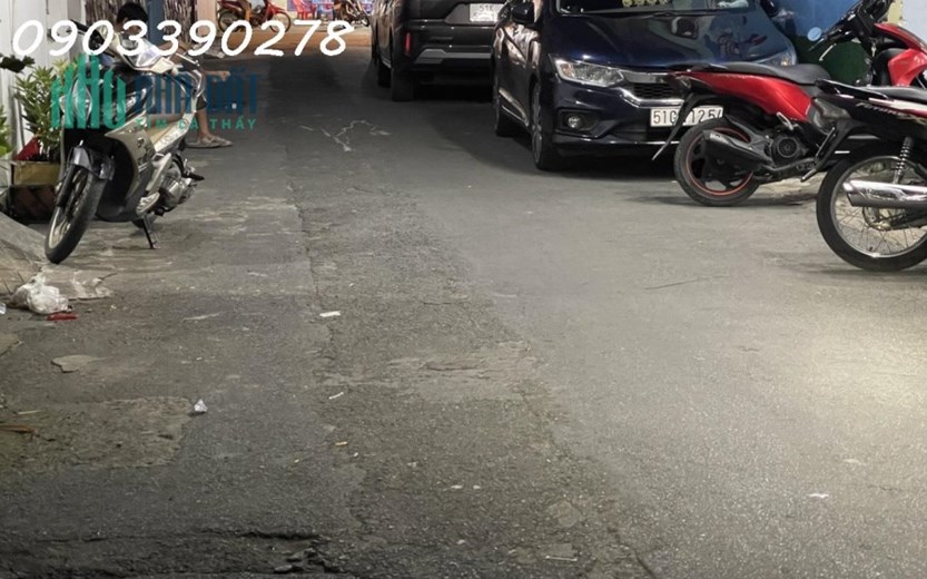 TÂN PHÚ (8x25) - NGAY NGÃ 4 ÂU CƠ- LẠC LONG QUÂN - XE HƠI TRÁNH - 200M2 - NHỈNH 17 TỶ ( GẤP BÁN)