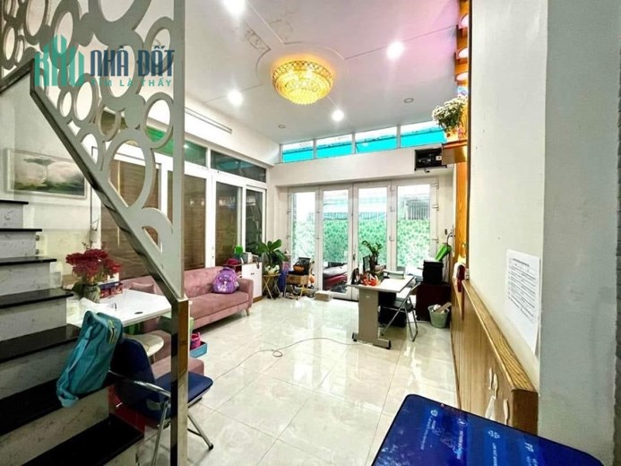 NHÀ TRONG NGÕ HOA BẰNG 5 TẦNG 44M2  GIÁ 5,7 TỶ