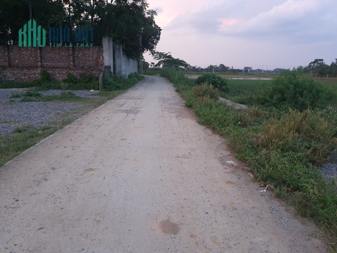 1718m - 180 Ont - lô góc - view cánh đồng - chỉ hơn 4tr/m

- Chính chủ cần bán lô đất diện tích: