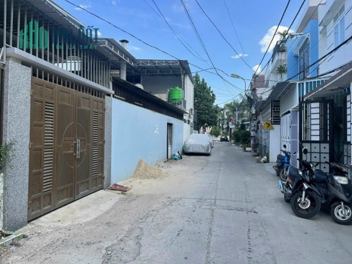 Hạ 3,5 tỷ còn 3,15 tỷ nhà 3 tầng 1 tum gần KĐT Vĩnh Điềm Trung Nha Trang