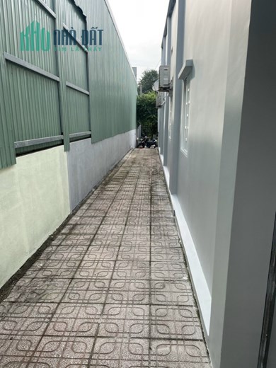 Bán nhà Mái Thái MT Hùng Vương Nhơn Trạch  241m2 SHR 6 tỷ. Lh:0975337360