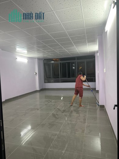 Cho Thuê Nguyên Tầng 2, Tầng 3 Nhà Thuộc Mặt Đường Lê Hồng Phong, Nha Trang, Khánh Hòa.