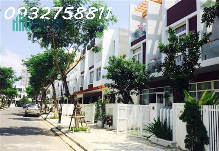 Căn nhà phố Euro Village Bằng Lăng 1 hiếm hoi rao bán với giá cực tốt bán đất tặng kèm nhà