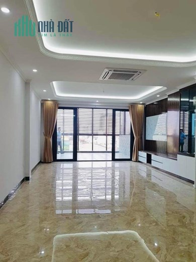 Bán tòa 7 tầng thang máy phố Hoàng Cầu, Đống Đa, ô tô tránh, vị trí đẹp, 85m, MT 5m, 30 tỷ.