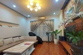 Cần bán gấp nhà ngõ 173 Hoàng Hoa Thám giá 9.5 tỷ, 70m x5 tầng, oto đỗ