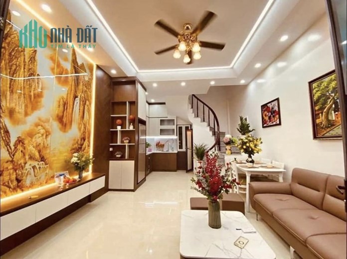 Bán nhà Ba Đình, 40m 5 tầng, 4 phòng ngủ, full nội thất, cách phố 30m, gần chỗ để oto, giá 5 tỷ