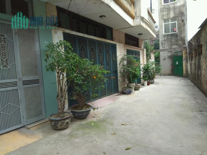 BÁN NHÀ LÔ GÓC, Ô TÔ TRÁNH, NGUYỄN TRÃI 70M, 5T, MT 5M, Ở KẾT HỢP LÀM VP ĐỈNH, 14 TỶ. 0937651883.