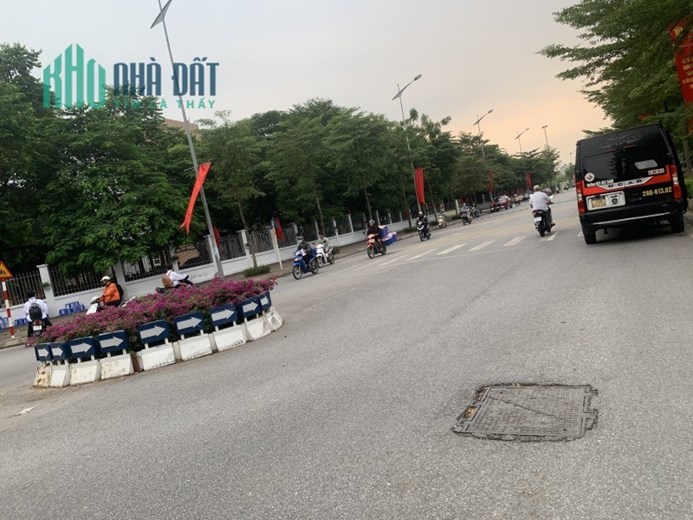 BÁN ĐẤT THẠCH BÀN – CỔ LINH – LIỀN KỀ GARDEN CITY -  ĐƯỜNG ÔTÔ TRÁNH - VỈA HÈ ĐÁ BÓNG -