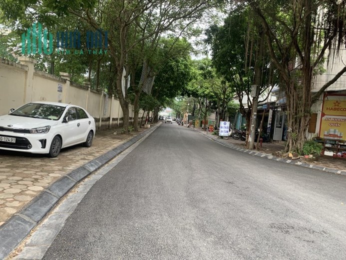 BÁN ĐẤT THẠCH BÀN – CỔ LINH – LIỀN KỀ GARDEN CITY -  ĐƯỜNG ÔTÔ TRÁNH - VỈA HÈ ĐÁ BÓNG -