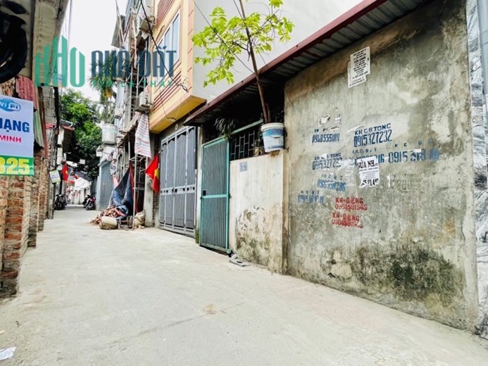 Bán đất Vĩnh Hưng, Hoàng Mai, tặng nhà cấp 4, ngõ thông, ô tô đỗ cửa 43 m2, 3 tỷ 400